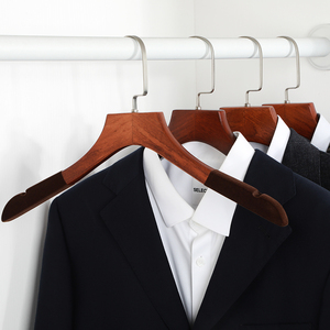 Подгонянная Высококачественная Роскошная противоскользящая винтажная деревянная вешалка для одежды с бархатом - Product Image 6