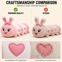 Adorable oreiller long en peluche lapin blanc avec segments rayés roses et oreilles en forme de cœur, animal en peluche doux pour la décoration de chambre