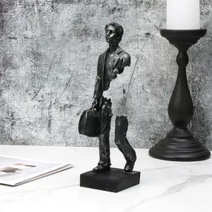 تماثيل ديكور منزلي تصميمات عتيقة مشغولات فنية من الراتنج تمثال فني تجريدي لشخصية مفقودة تمثال للسفر مع حقيبة سفر