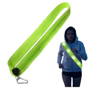 Gilet a spalla luminescente a LED ciclismo Running sport Safety Gear USB lampeggiante visibilità LED Outdoor Night cinturino riflettente