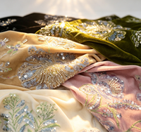 Tissu en velours cinq couleurs à motifs floraux végétaux brodés, avec paillettes bleues irisées, de poids moyen, pour automne-hiver, mariage, style rétro