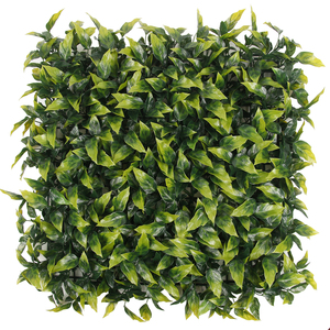 Panneau mural de haie artificielle 50x50cm en herbe verte avec feuilles de buis et fleurs rouges pour la décoration paysagère et commerciale - Product Image 5