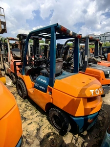 Toyota 30 משומש מלגזה מיני מצב טוב 3טון קטן toyota30 יפן אורגזינאל בשימוש toyota/<span class=keywords><strong>tcm</strong></span>/heli 30 50 70 80 למכירה - Product Image 2