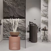 Diffuseurs de roseau d'huile essentielle de parfum de fruit de luxe naturel non toxique sûr pour des bébés bas quantité minimale de commande pour des ensembles de diffuseur de roseau
