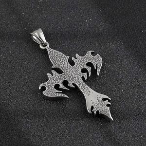 Collier Pendentif Croix Gothique Tribale Religieuse Jésus-Christ en Acier Inoxydable Vintage Personnalisé pour Hommes - Product Image 3