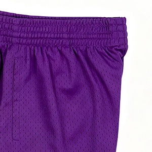 Shorts de basket-ball pour hommes légers, respirants, à séchage rapide, avec logo personnalisé imprimé, taille élastique et poches latérales - Product Image 4