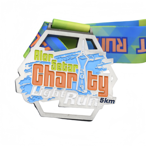 Médailles de Marathon Personnalisées en Argent Antique pour les Finishers du Marathon de Larian Hari Malaisie Baru - Product Image 4