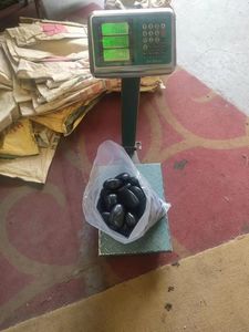 Cailloux et pavés noirs naturels polis Produits <span class=keywords><strong>de</strong></span> pierre <span class=keywords><strong>de</strong></span> <span class=keywords><strong>jardin</strong></span> pour terrains et jardins extérieurs - Product Image 2