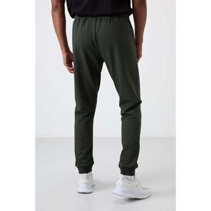 Pantalones Deportivos Color Caqui para Hombre Air Jones Rory - Pantalones Deportivos Casuales y Cómodos con Cintura Ajustable con Cordón y Bolsillos - Product Image 6