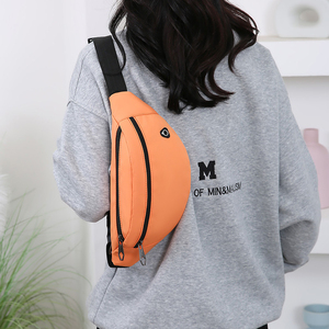 <span class=keywords><strong>Sac</strong></span> <span class=keywords><strong>de</strong></span> <span class=keywords><strong>poitrine</strong></span> léger et imperméable pour <span class=keywords><strong>femme</strong></span>, avec fermeture éclair, idéal pour le sport et les voyages, avec trou pour écouteurs - Product Image 5