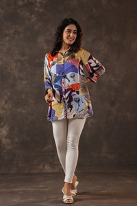 Camicia di Lusso da Donna con Motivi Misti, Design Elegante, Abbottonata, Tunica Casual, Collezione Boutique, Top di Moda Contemporanea - Product Image 4