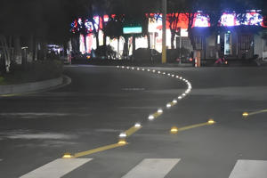 Дорожные светоотражающие маркеры из литого алюминия с песочным наполнением для обозначения опасных участков автомагистралей - Product Image 4