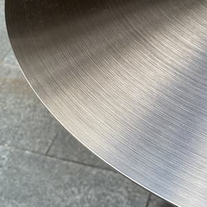 طاولة من الفولاذ المقاوم للصدأ في الهواء الطلق بتصميم بسيط - Product Image 4