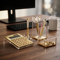Ensemble de fournitures de bureau en acrylique transparent doré : Ciseaux, porte-stylos, porte-notes, dévidoir de ruban adhésif, calculatrice rose, agrafeuse en acrylique