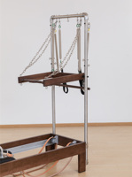 Cama de Pilates Profesional de Madera de Nogal Sólido para Estudio y Hogar