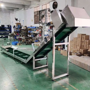 Transportador de cinta automático tipo Z con tolva, elevador de cubo inclinado OEM, sistema de cinta transportadora de elevación, transportador de falda - Product Image 4