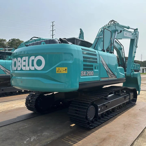 Excavatrice sur chenilles hydraulique Kobelco SK200 d'occasion, 20 tonnes, modèle 2022, moteur en bon état, peinture d'origine, pour travaux de terrassement - Product Image 2