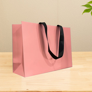 Notizie semplice borsa regalo di compleanno per abbigliamento sacchetto di carta filo corda imballaggio all'ingrosso - Product Image 2