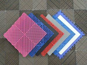 بلاط أرضيات المرآب المتشابك بوحدات صلبة ملونة ، حصير أرضيات المرآب البلاستيكية الصناعية لورشة عمل تفاصيل السيارات - Product Image 2