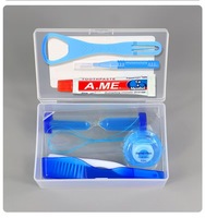 Kit dentaire compact et mini avec brosse à dents, fil dentaire, gratte-langue et brosse interdentaire pour les voyages