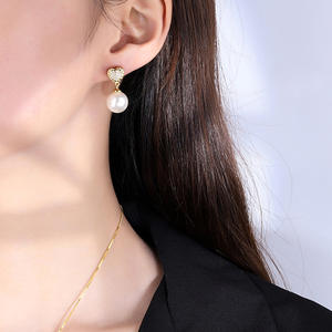 Orecchini Pendenti a Cuore Ajaria in Oro Massiccio 18K con Perle d'Acqua Dolce, Montatura a Castone, Gioielli Classici da Donna per Uso Quotidiano - Product Image 4