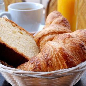 Kit para Pan de Masa Madre con Horno Holandés, Cesta Redonda de 9 Pulgadas, Revestimiento para Cesta de Fermentación, Raspador, Tazones Grandes para Servir - Product Image 4