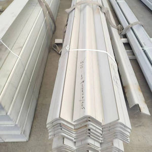 Angle en <span class=keywords><strong>acier</strong></span> galvanisé Offres Spéciales 3m barre d'angle en <span class=keywords><strong>acier</strong></span> triangulaire 50x50x5mm angle en <span class=keywords><strong>acier</strong></span> - Product Image 3