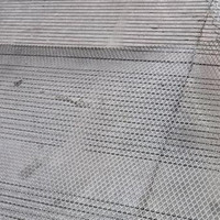 Maille métallique décorative en acier inoxydable, feuille de treillis métallique expansé pour plafond suspendu et design intérieur minimaliste