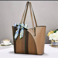 Nouveauté : Sacs à main femme tendance avec design bicolore, sacs fourre-tout à nœud papillon, sacs à bandoulière femme avec foulard à nœud papillon