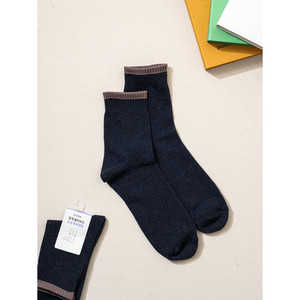 Calcetines de cuello de sublimación Jacquard lisos de uso diario para hombre Material de LICRA ligero antideslizante resistente al calor disponible rojo ODM - Product Image 1