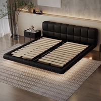 Lit double flottant en bois de luxe avec lumière douce pour chambre principale, cadre de lit moderne en cuir, lit king-size ou queen-size, cadre de lit design et confortable