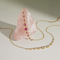 Collier classique de mariage pour femmes J&D Jewelry, plaqué or 18 carats, acier inoxydable, zircone cubique rose ronde