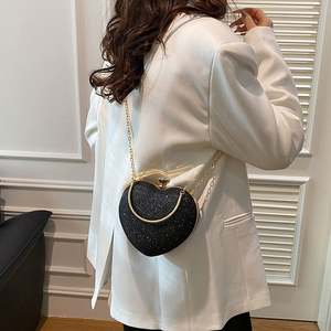 Venta al por mayor de fábrica 2025: Bolsos de banquete con cadena de diseño ligero y elegante para mujer, carteras de diseño para mujer, bolsos de mano con diamantes de imitación para mujer, bolsos cruzados. - Product Image 5