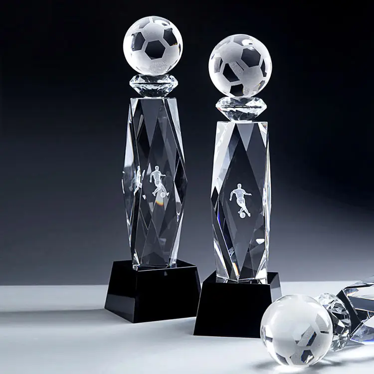 3D-lasergravur Fußball Glas-Trophäe Fußball Kristallkugel Trophäe Auszeichnung für Ligaspiele
