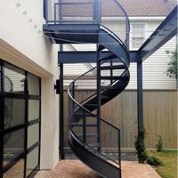Escalier en spirale extérieur pour terrasse sur toit avec construction durable et style contemporain