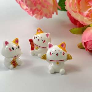 Wholesale Custom Miniature Resin Crafts Lucky <strong>Cat</strong> Table <strong>Figurines</strong> for Kids Parties Car Hanging &amp; Garden Board Decor - Product Image 4
