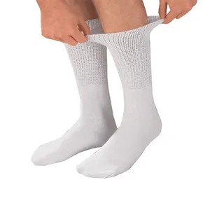 出售宽袜顾客设计标志廉价流行船员运动袜