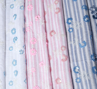 Tissu en coton biologique 100% certifié GOTS, broderie de sequins, design floral 3D personnalisé, tissu de robe de qualité supérieure, vente en gros