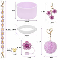 Ensemble d'accessoires pour gobelet de marque - Sangle de transport pour bouteille d'eau, base de gobelet en silicone, protection anti-poussière, breloques multi-designs pour gobelet de 40 oz