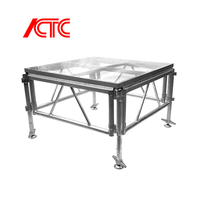 Scène en verre portable en alliage d'aluminium transparent avec design modulaire et haute capacité de charge pour les mariages