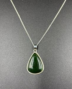 Pendentif en argent sterling 925 fait à la main pour femmes, pierre précieuse en serpentine naturelle, style religieux vintage, à porter tous les jours pour les femmes indiennes - Product Image 4