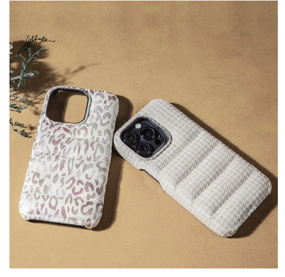 Puffer Phone Case for Apple iPhone 14 13 12 Pro MAX 11 X XS XR 7 8 6 Plus Mini SE 2 Winter Down Jacket Cloth Fashion Phone Cover