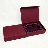 Boîte cadeau magnétique de luxe personnalisée pour vêtements, emballage de vêtements avec ruban