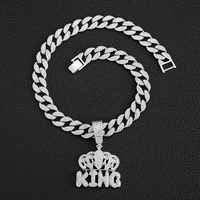 Chaîne cubaine Hip Hop de 15 mm avec pendentif couronne KING en alliage et entièrement orné de strass