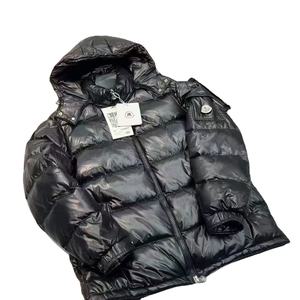เสื้อแจ็คเก็ตดาวน์บุหนาอุ่นราคาประหยัดสำหรับผู้ชาย มีฮู้ดและสายรัดแบบเสื้อพัฟเฟอร์ฟิช สไตล์สตรีท เสื้อแจ็คเก็ตดาวน์บุฮู้ดสำหรับผู้ชายรุ่นมายา - Product Image 1