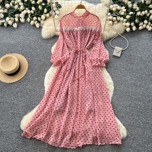 Nuevo Vestido de Mujer con Cuello Alto y Volantes de Encaje con Estampado de Puntos, Estilo Casual Maxi para Primavera - Product Image 1