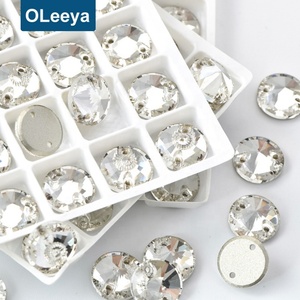 OLeeya Vente en gros Strass en verre K9 5A de qualité supérieure à dos plat 12mm à coudre sur vêtements et robes en vrac - Product Image 3