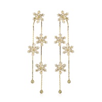 Anting-anting gantung panjang dengan bunga CZ multi warna, anting-anting gantung linear bunga CZ marquise, perhiasan pernyataan emas untuk pernikahan pengantin