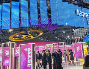 Pantalla LED de Rejilla HD para Publicidad en Fachadas de Tiendas Minoristas - Product Image 5