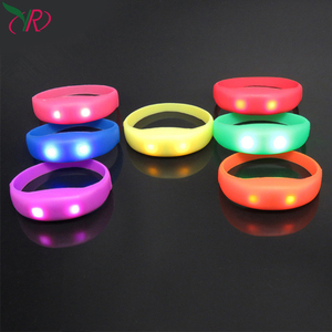 Pulseras Inteligentes con Luces LED Activadas por Sonido para Fiestas de Año Nuevo, Pulseras Luminosas para Conciertos - Product Image 6